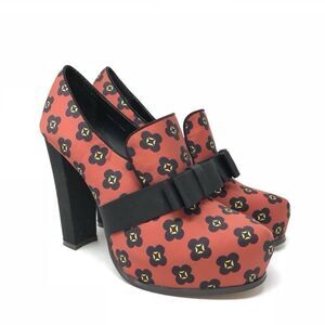 Cooperative UO Pilgrim Holiday Dapper Bow Loafer Platform Pump Heel Printed Sz 9